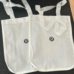 Lululemon reusable bags